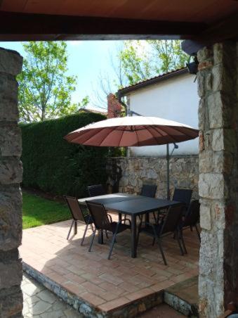 Castle House Rooms, Swimming Pool & Sauna & Tennis Court & Wine Cellar Sežana Esterno foto